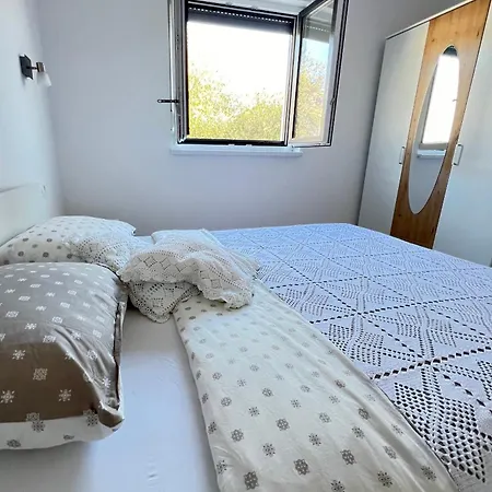 Apartamento With Parking Space - 24640 Trogir